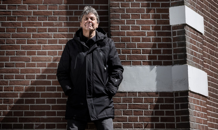 Närbild på man. Fotografi.